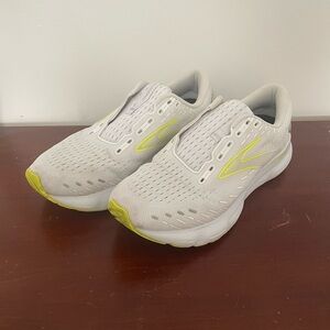 Brooks Athletic Shoes - White and Yellow